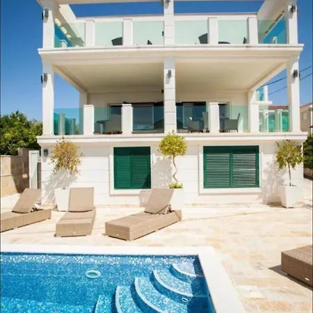 Arar Beach Residence-trogir-seget Vranjica Villa Seget Vranjica